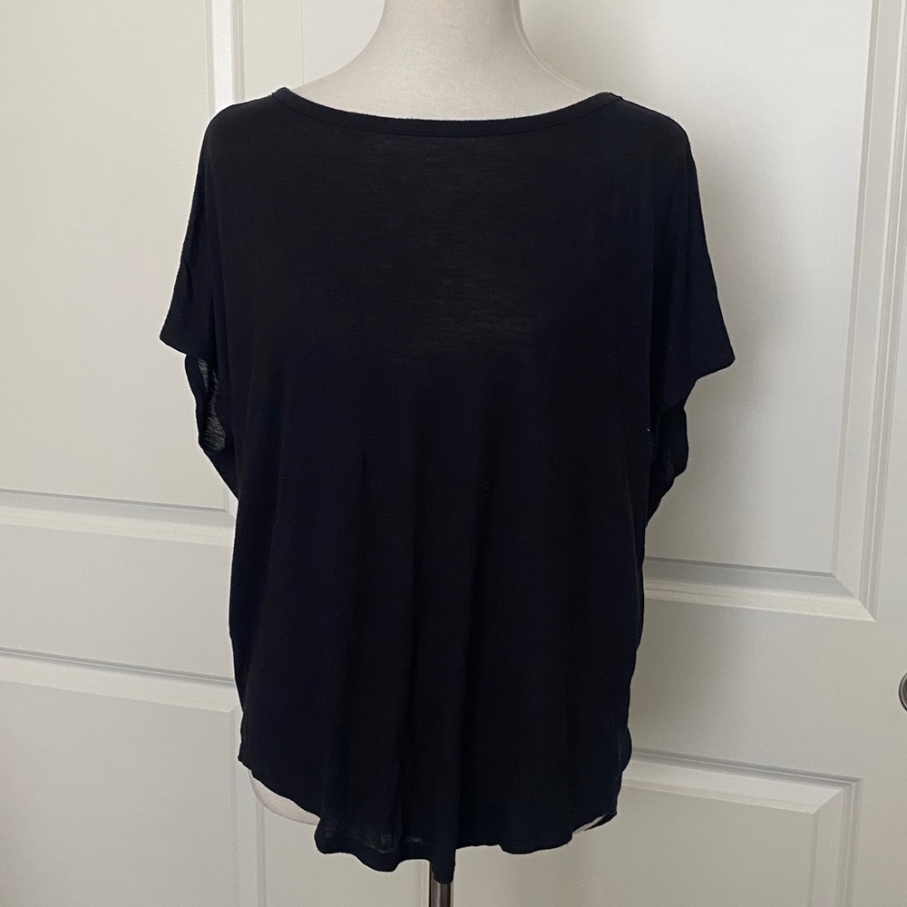 Flowy Batwing Open-Back Tunic Shirt